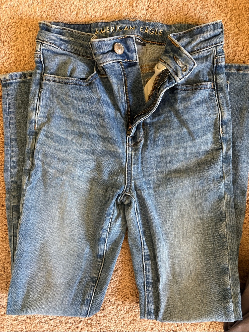 American Eagle Outfitters Women's Light Wash Skinny Jeans